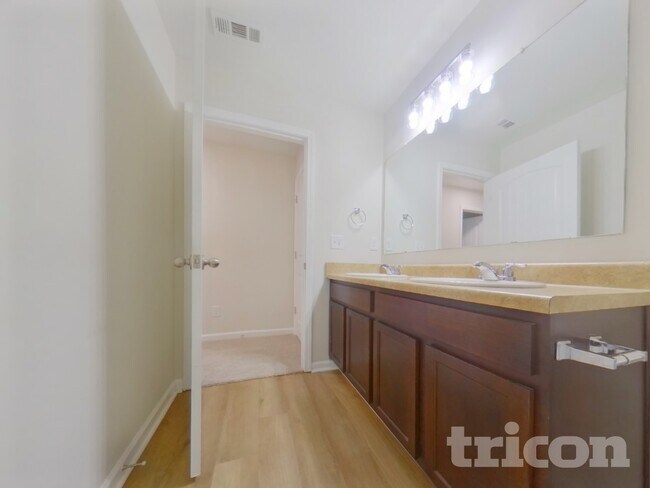 Building Photo - 236 Arbor Creek Dr