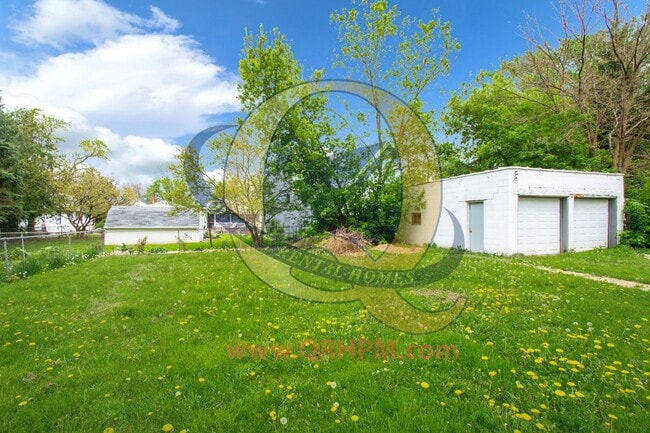 Building Photo - Available Now! 2 beds with Garage!