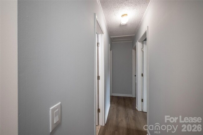 Building Photo - 420 Eastover Ave