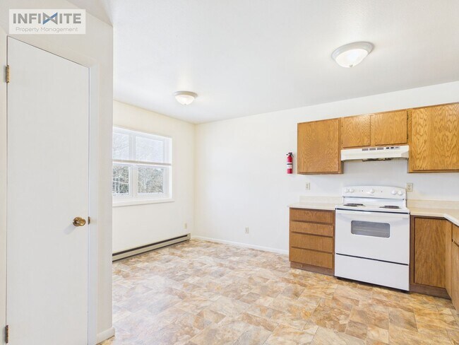 Building Photo - 3 Bedroom off East Valley Center!