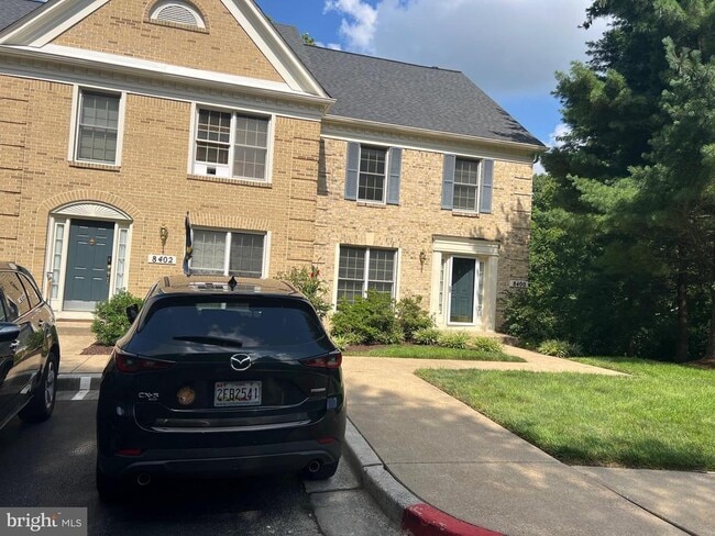 Building Photo - 8400 Cedarcreek Ct