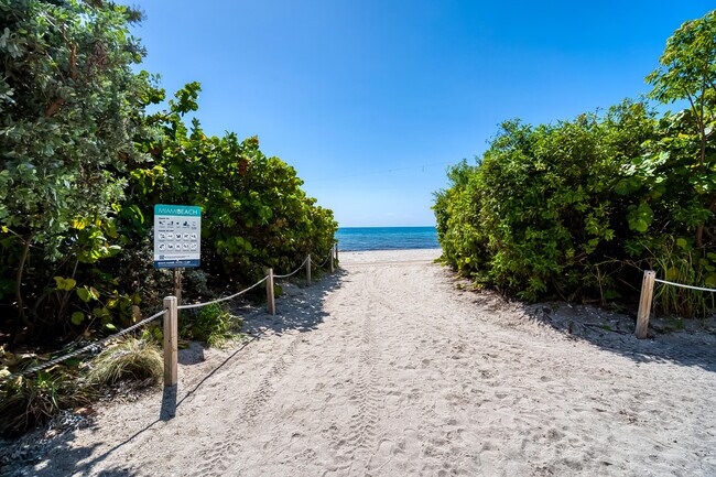 Building Photo - 6899 Collins Ave