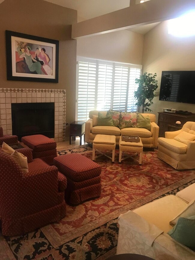 Primary Photo - 3505 Ridgeview Cir S