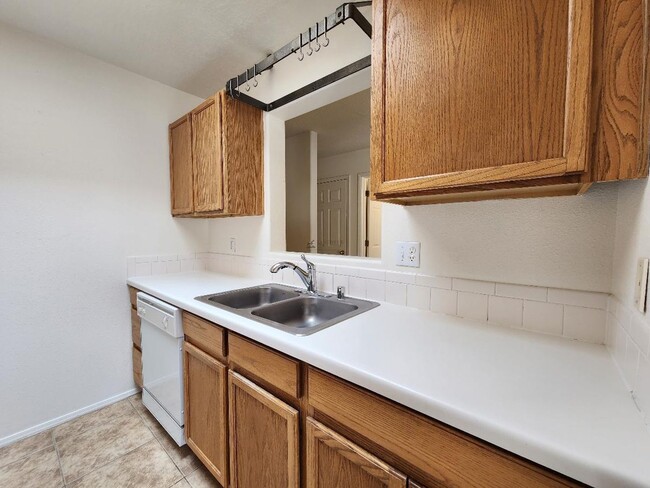 Building Photo - 3353 Vista Del Prado Ct