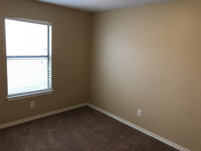 Building Photo - 16115 Speyburn Ct