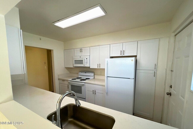 Building Photo - 5381 Teton St