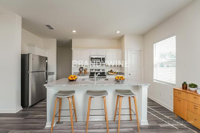 Building Photo - 33 Rowlett Pl