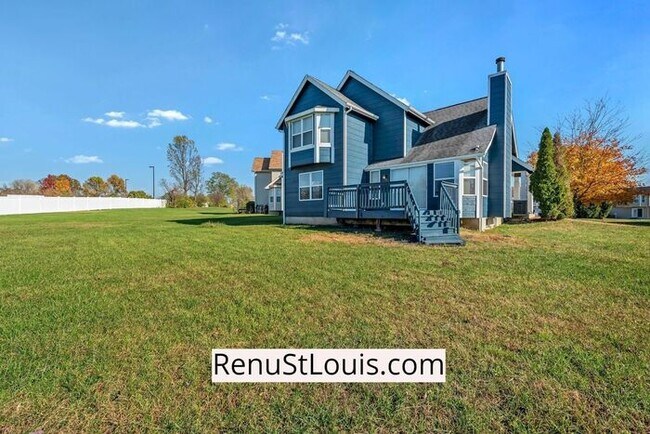 Building Photo - Now Available 3 bedroom 2.5 baths