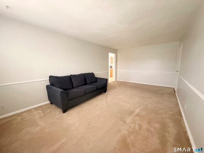 Building Photo - 23 Revere Dr