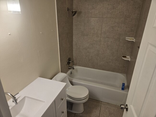 Building Photo - 379 79th Ave NE