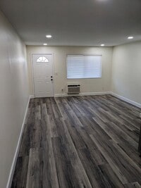 Building Photo - 2900 Lemon St