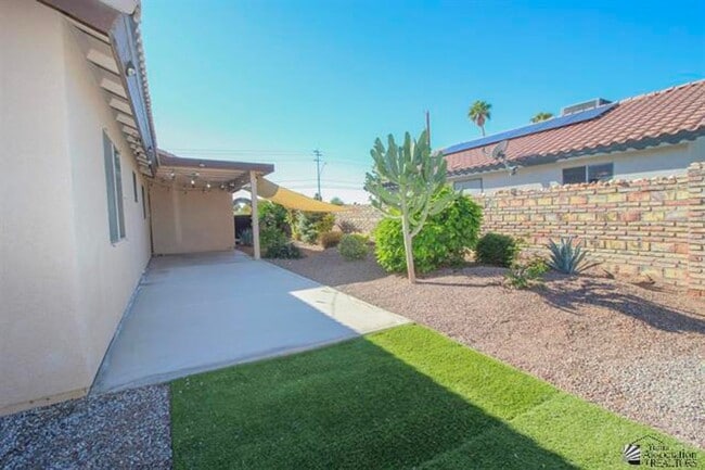 Building Photo - 3 Bedroom SOLAR Home in the Foothills for Rent!