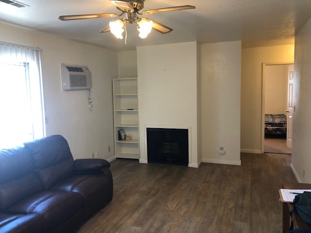 Building Photo - 72 880 N