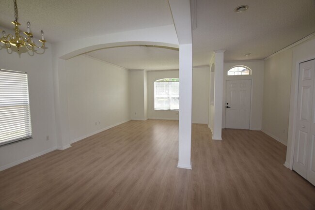 Building Photo - 14855 Hawksmoor Run Cir