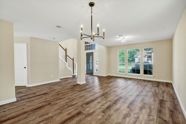 Building Photo - 412 Steeplechase Dr