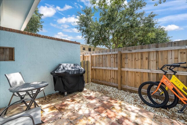 Building Photo - 408 Harrison Ave