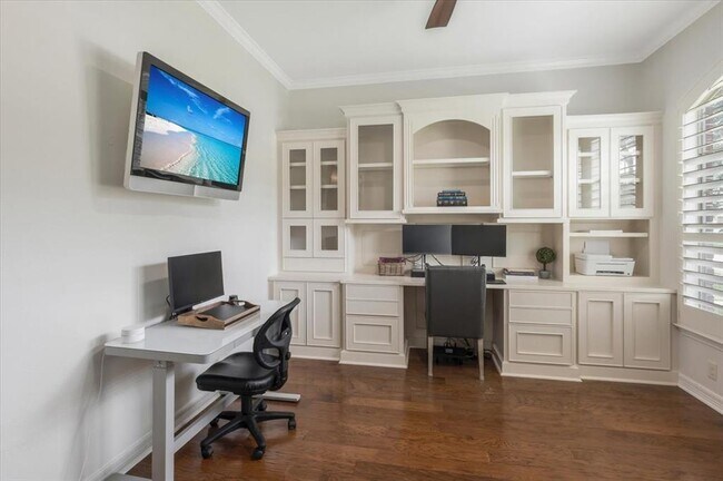 Building Photo - 18901 N Bee Cave Springs Cir