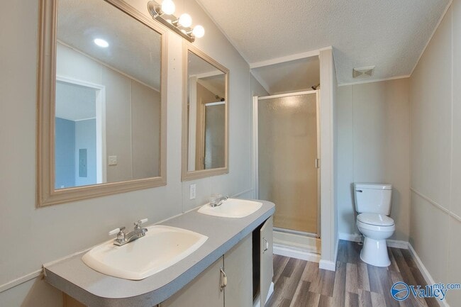 Building Photo - 156 Kinney Rd