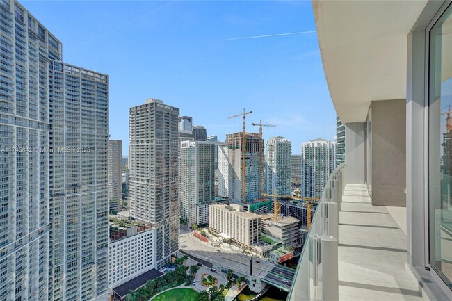 Building Photo - 300 Biscayne Blvd Way