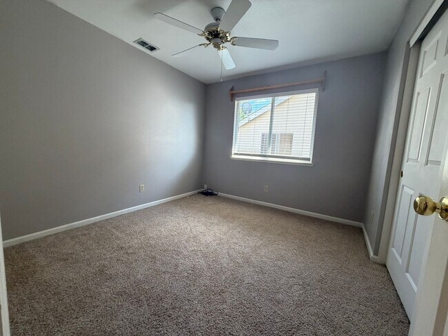 Building Photo - 8420 Oak Flat Way
