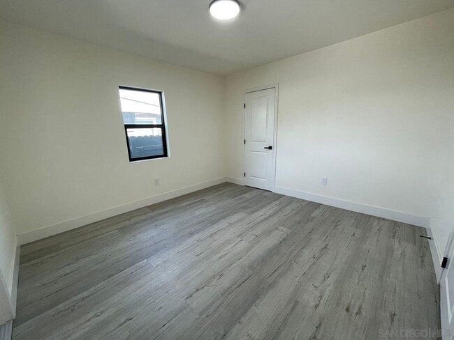 Building Photo - 1846 Klauber Ave