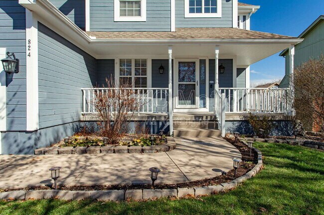 Building Photo - 824 SE 11 Terrace