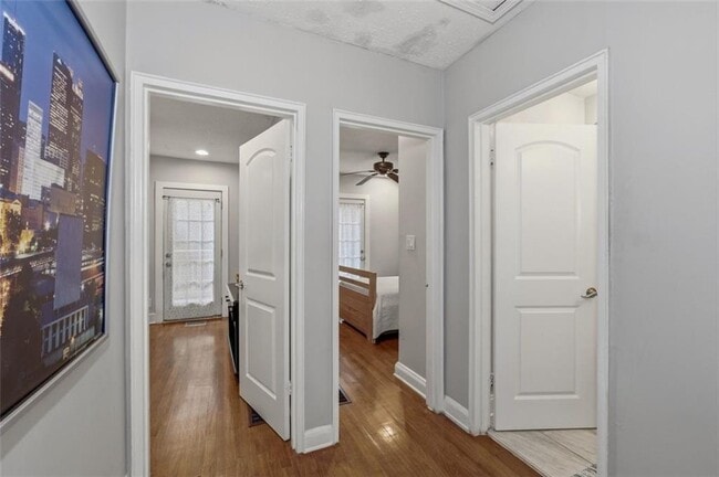 Building Photo - 1401 Briarwood Rd NE