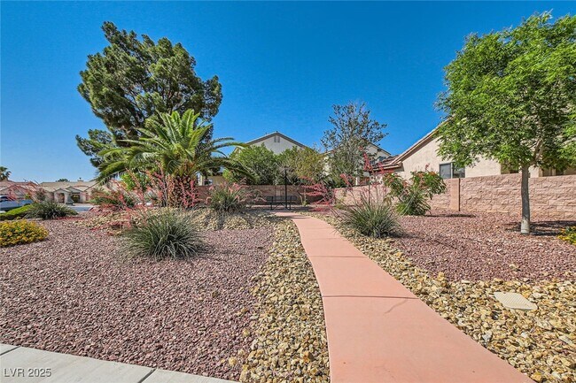 Building Photo - 7515 Splashing Rock Dr