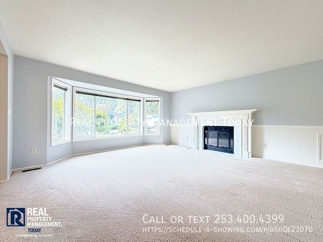 Building Photo - 9605 166th St E