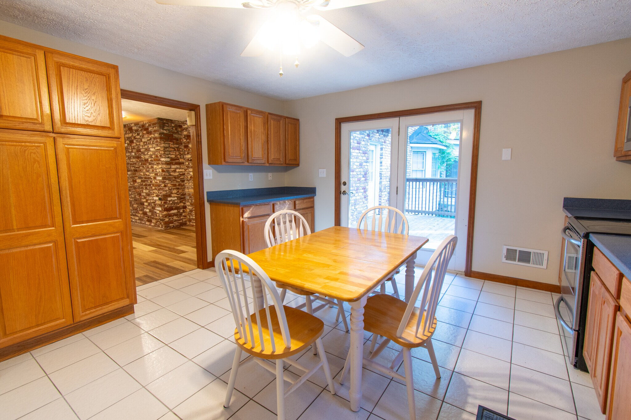 Eat in Kitchen - 4747 Knollwood Dr NW
