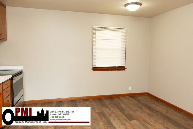 Building Photo - 1730 S 17th St