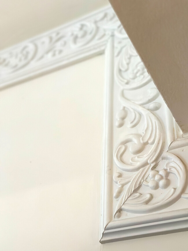 Kitchen Moulding Detail - 808 E St