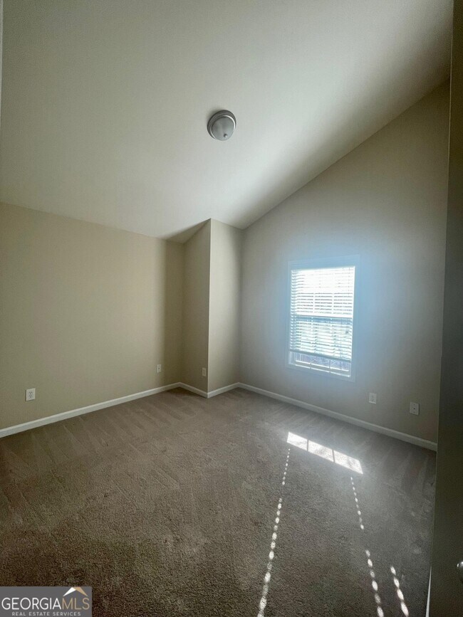 Building Photo - 5371 Apple Grove Rd NE