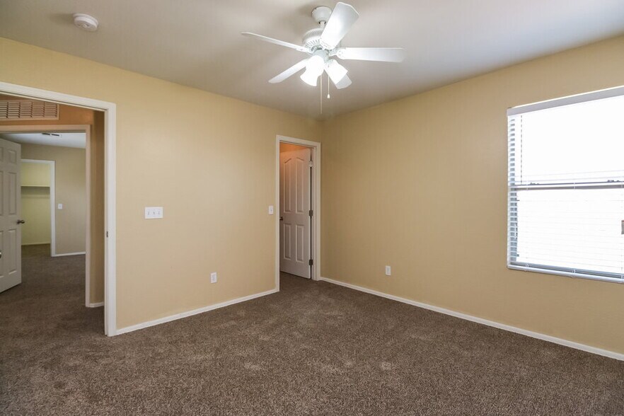 Building Photo - 11178 W Baden St