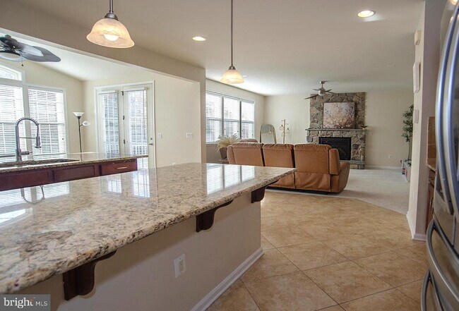 Building Photo - 20 Aster Ln