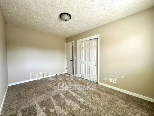 Building Photo - 8005 S 152nd St