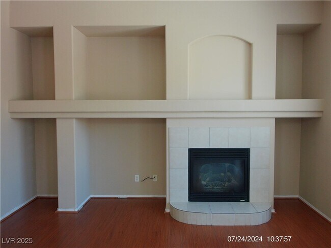Building Photo - 5834 Farmhouse Ct