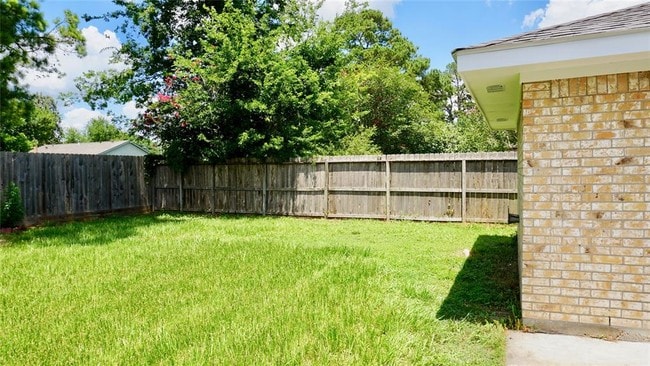 Building Photo - 7323 Woodoak Dr