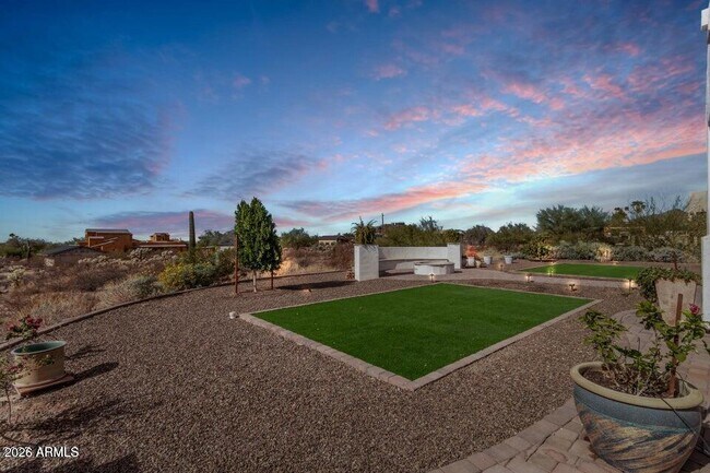 Building Photo - 8158 E Plymouth