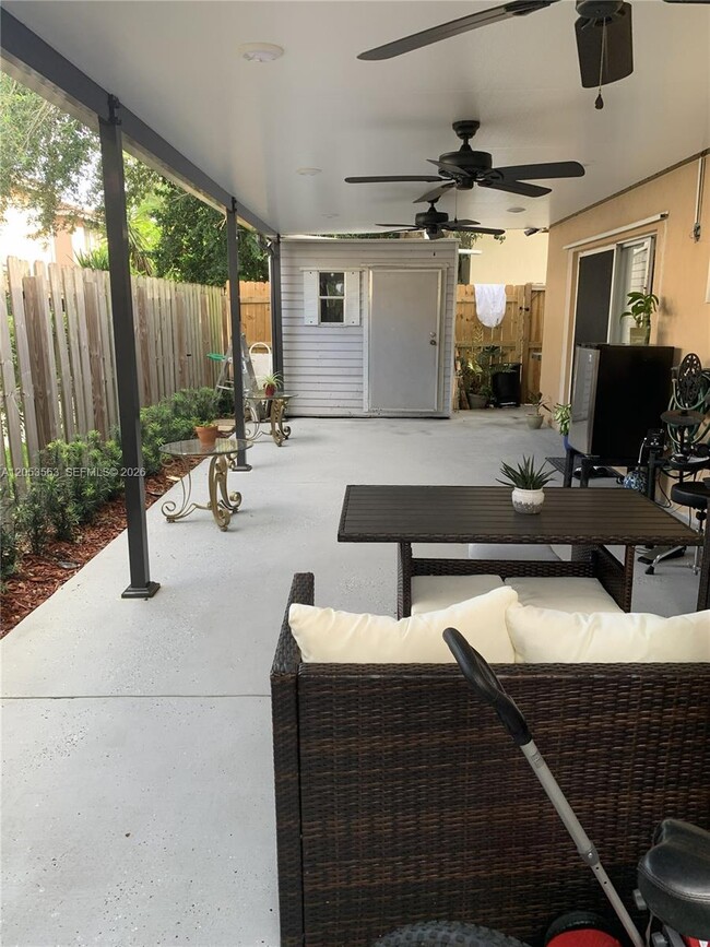 Building Photo - 9720 SW 164th Ave