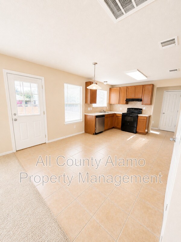 Building Photo - 4919 Celtic Cor