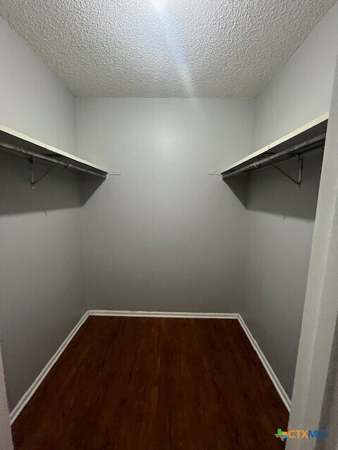 Building Photo - 1306 Carnation Ln