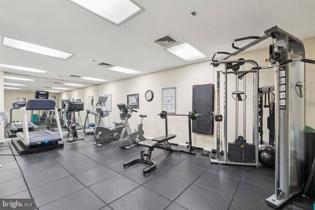 Building Photo - 1200 Braddock Pl