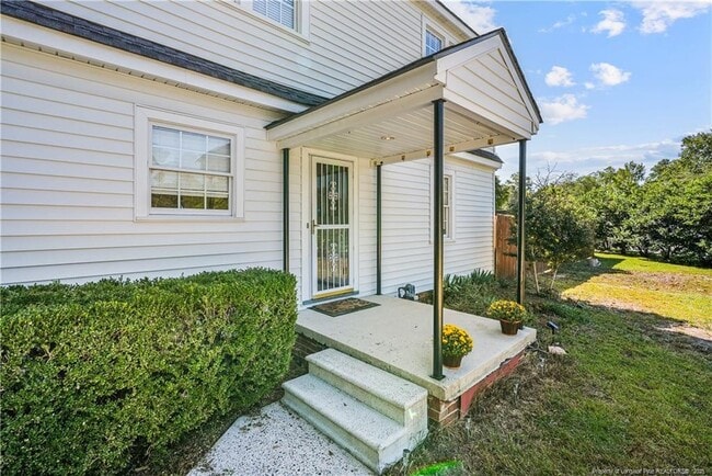 Building Photo - 717 Peden St