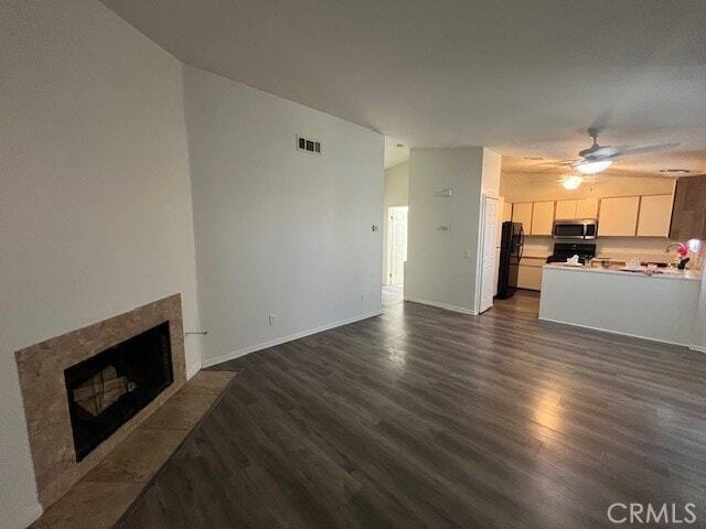 Building Photo - 79700 Ave 42