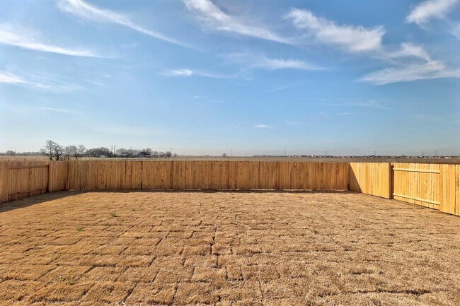 Building Photo - 303 Chickasaw Ln