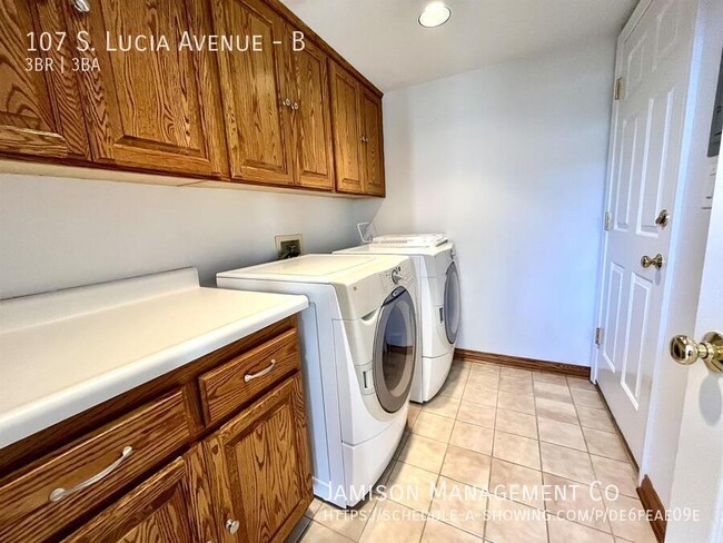 Building Photo - 107 S Lucia Ave