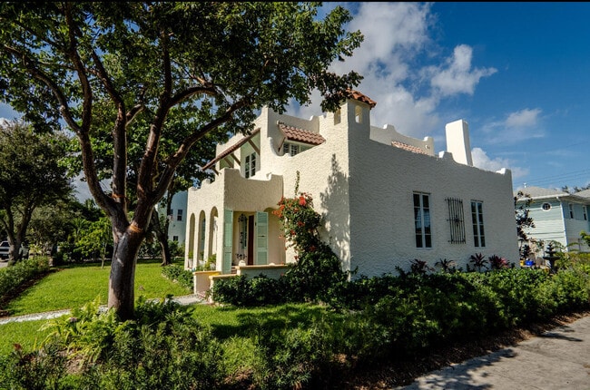 Building Photo - 302 Fordham Dr