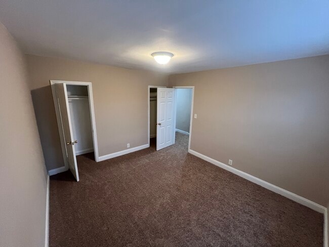 Building Photo - 44X Random Rd