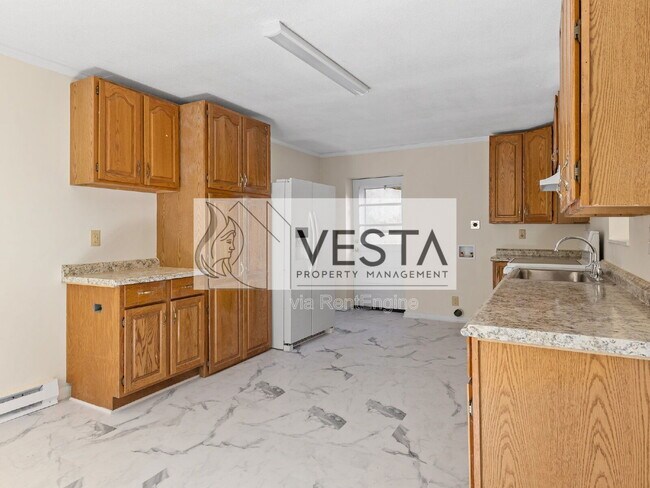 Building Photo - 78 Old Oak Hill Rd